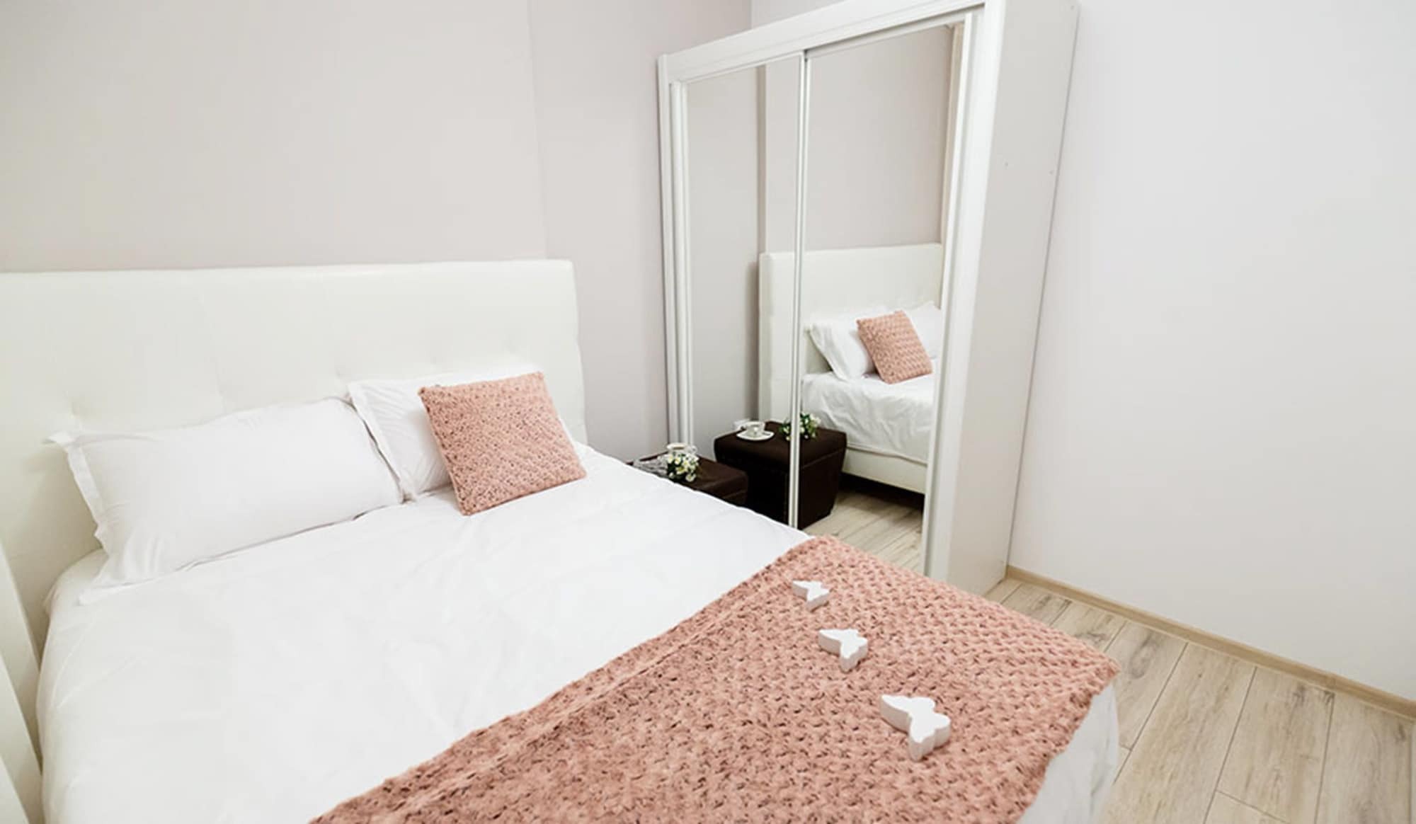 Metropolitan Iassium Luxury Suites ヤシ エクステリア 写真